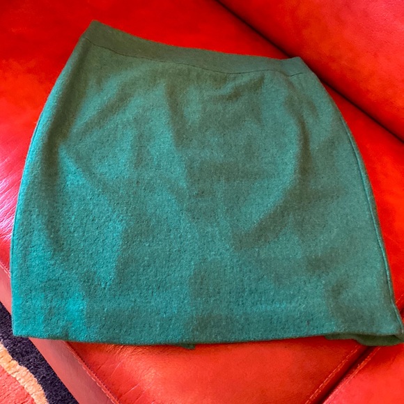 BR WOOL/Rayon green skirt - Picture 4 of 6